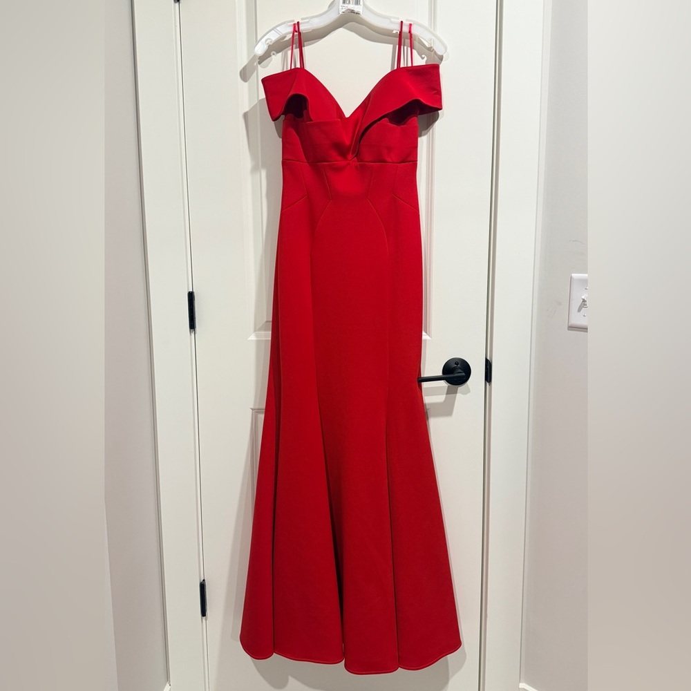 Morgan & Co. Red Off-Shoulder Prom Dress/Formal Gown size S